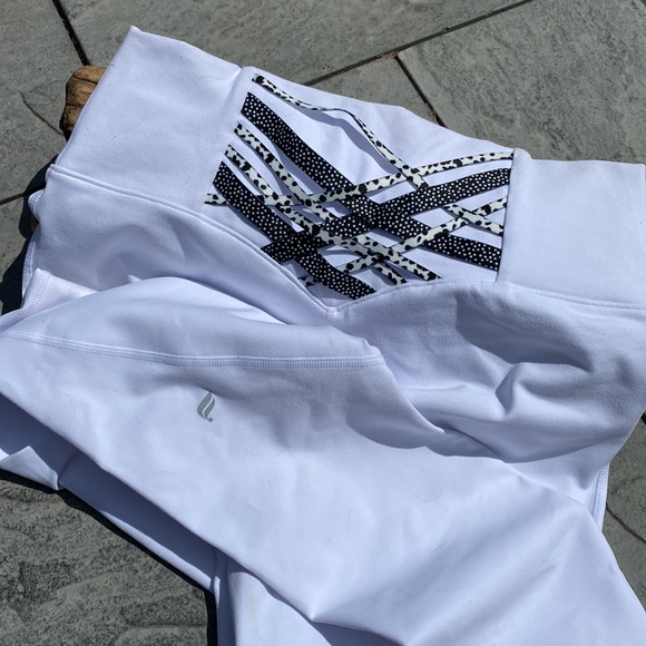 PowerHold by Fabletics - Picture 2 of 7